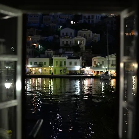 Port View شقة *